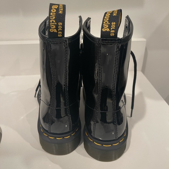 Dr. Marten black pattent leather boots size 7 - Picture 2 of 5